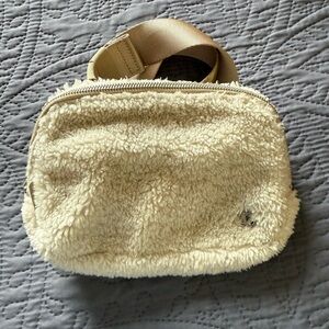 lululemon athletica Cream Sherpa Crossbody Belt Bag